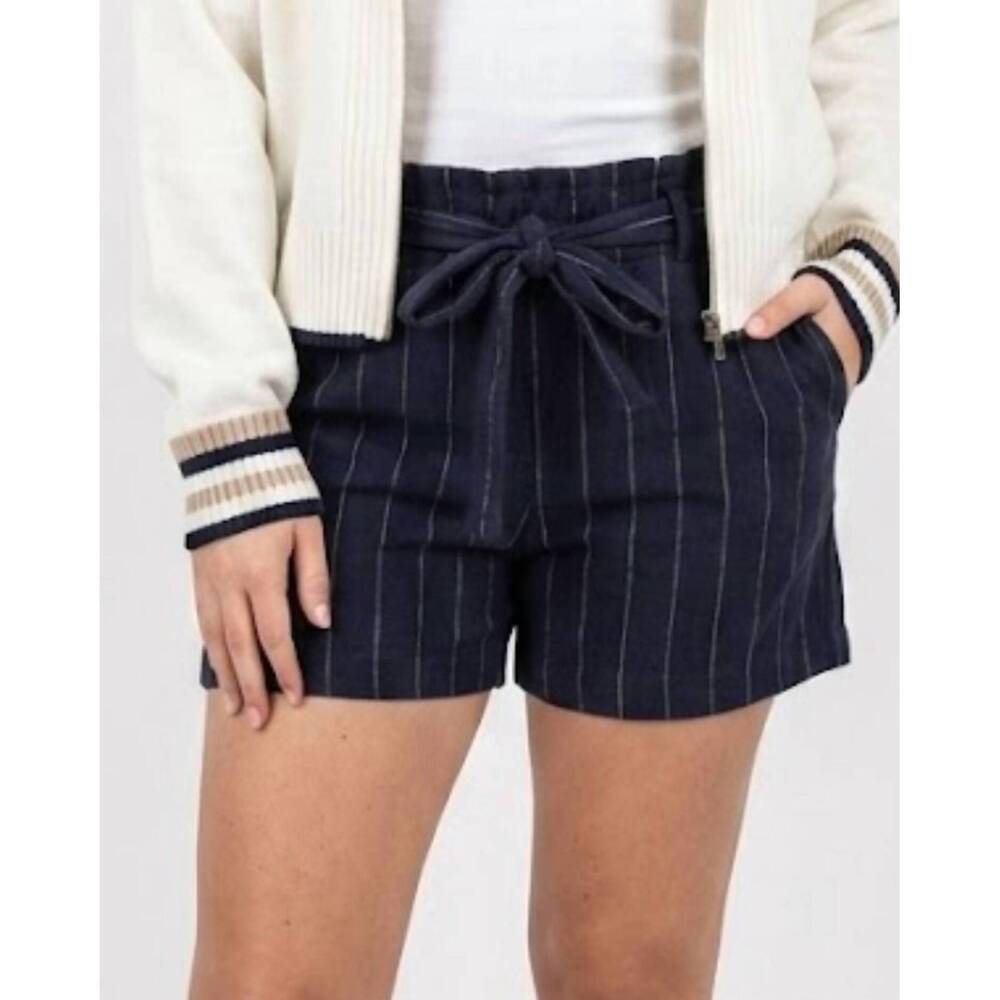 NEW MICHELLE MAE libby linen shorts in navy